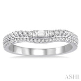 1/3 Ctw Step Shank Baguette Center Round Cut Diamond Wedding Band in 14K White Gold